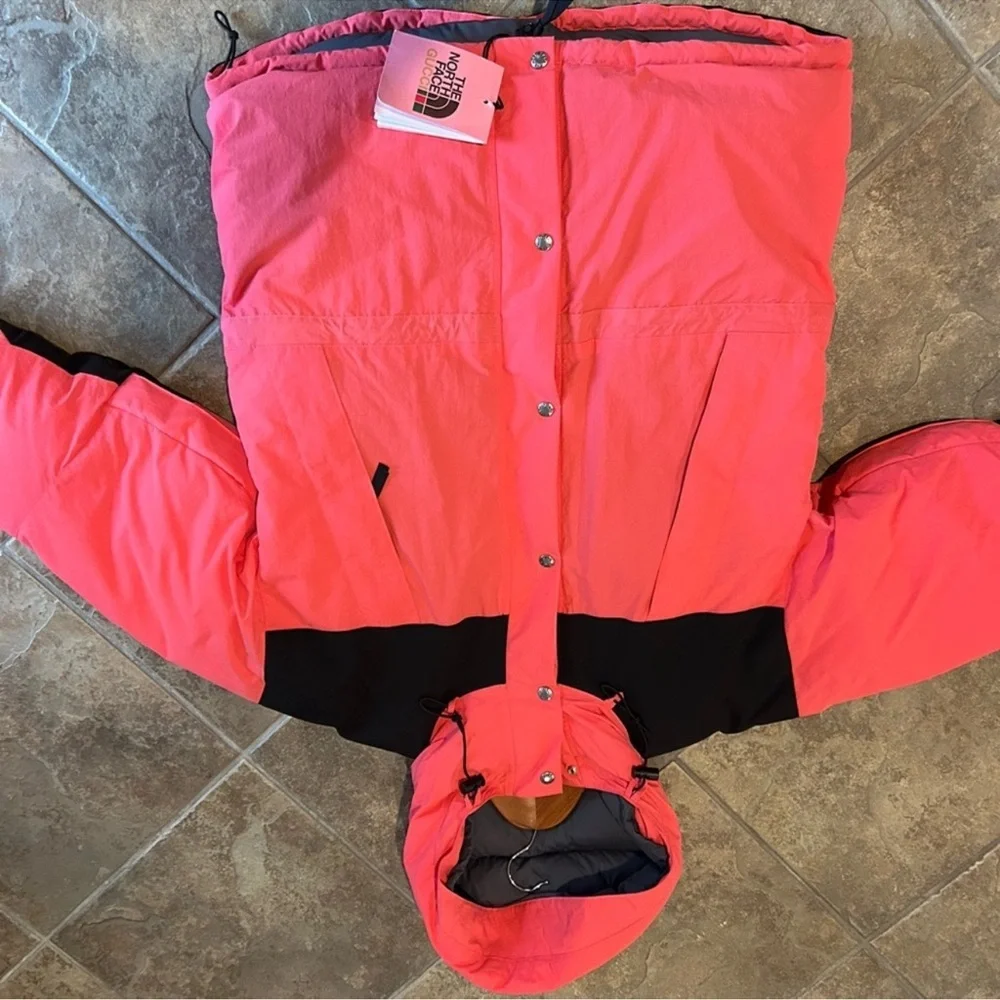 Women’s Gucci ex Northface collaboration, puffer jacket size medium NWT